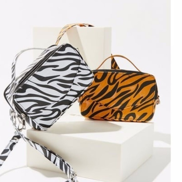 NWOT U.O. Daniel Silfen Emma Crossbody Bag - Picture 3 of 3